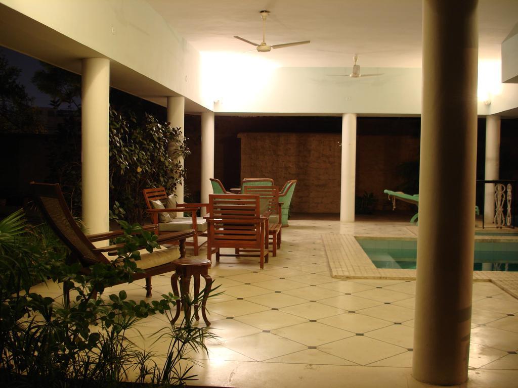 Hotel Inn Season Mahāmandir Buitenkant foto