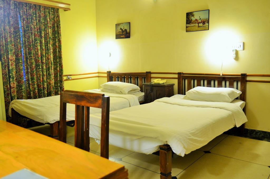 Hotel Inn Season Mahāmandir Kamer foto