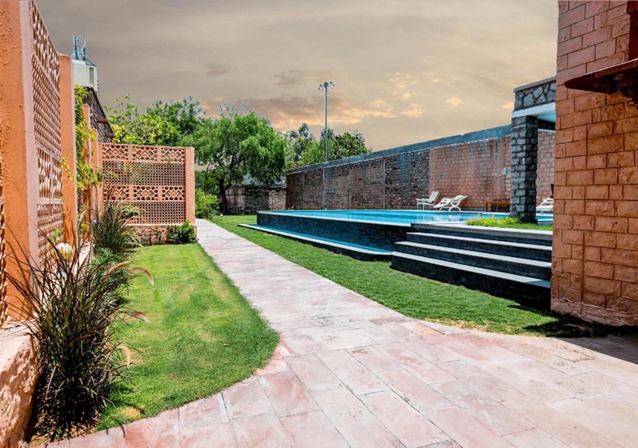 Hotel Inn Season Mahāmandir Buitenkant foto