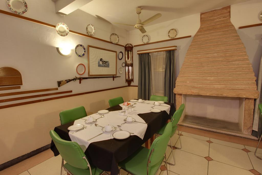 Hotel Inn Season Mahāmandir Buitenkant foto