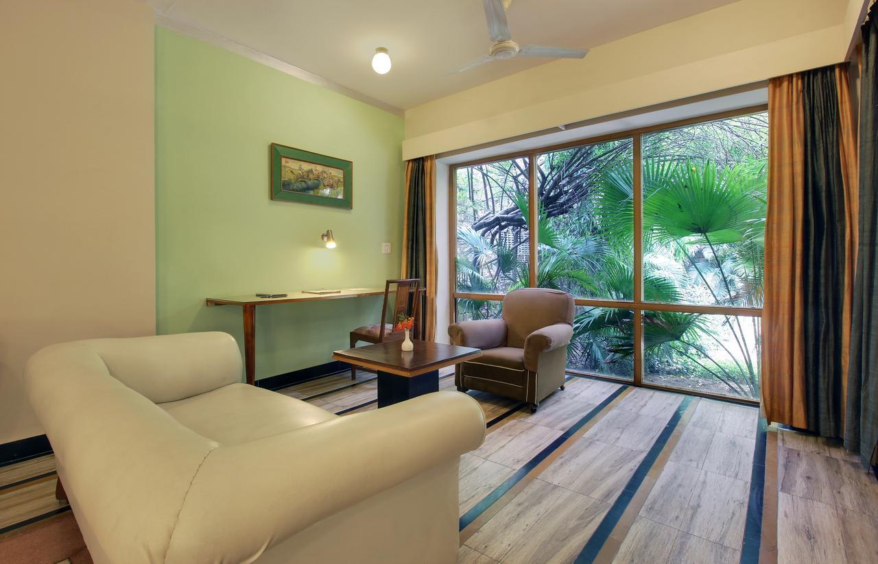 Hotel Inn Season Mahāmandir Buitenkant foto