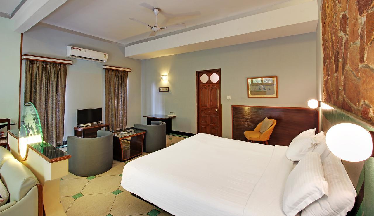 Hotel Inn Season Mahāmandir Buitenkant foto