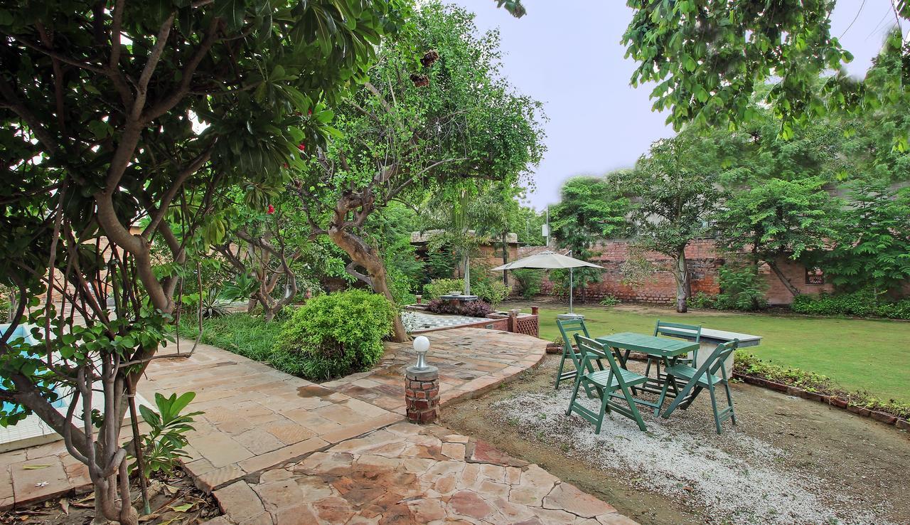 Hotel Inn Season Mahāmandir Buitenkant foto